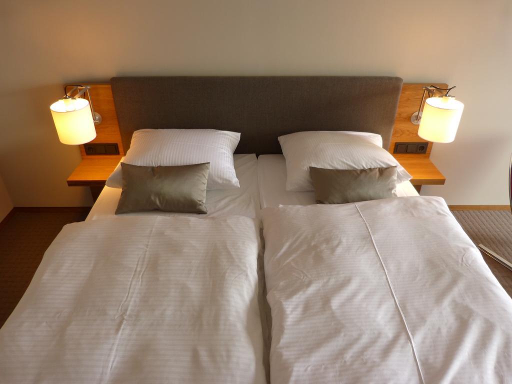 Rainvilles Elbterrassen Hamburg Zimmer foto